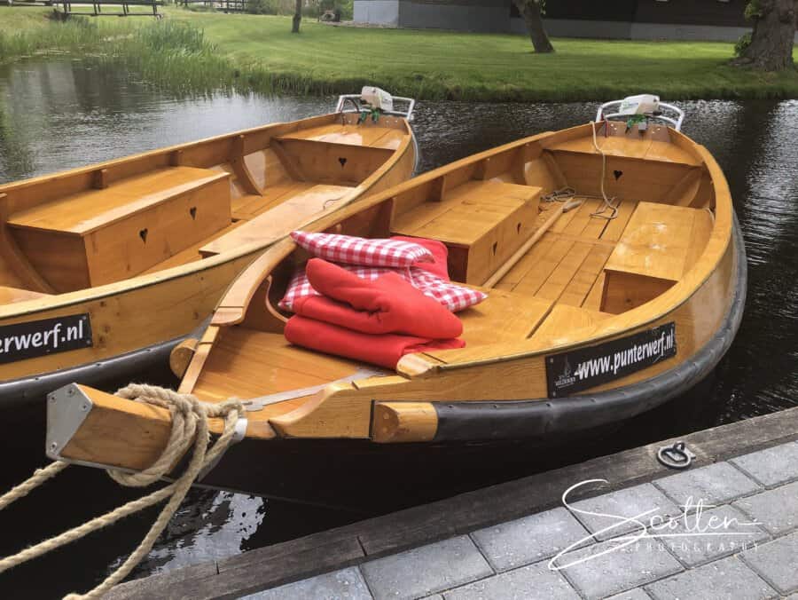 Best rental boats, wooden boats, at Punterwerf in Giethoorn