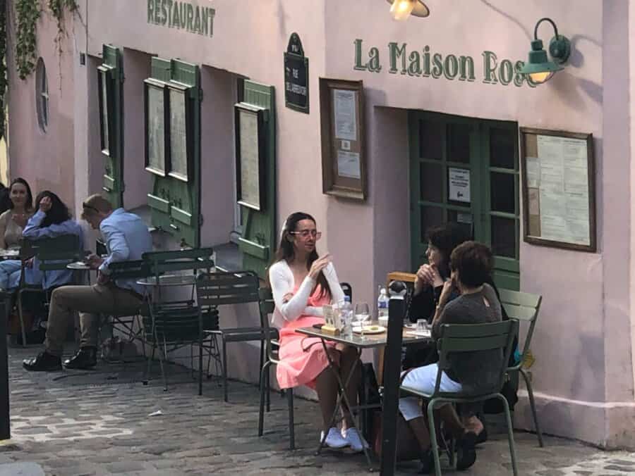 La Maison Rose on Rue l´Abrevoir Paris