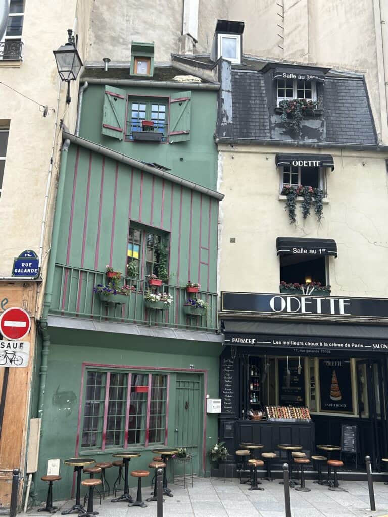 Odette Patisserie Paris Rue Galande
