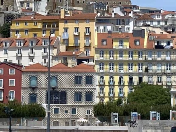 Rua dos bacalhoeiros - Lisbon