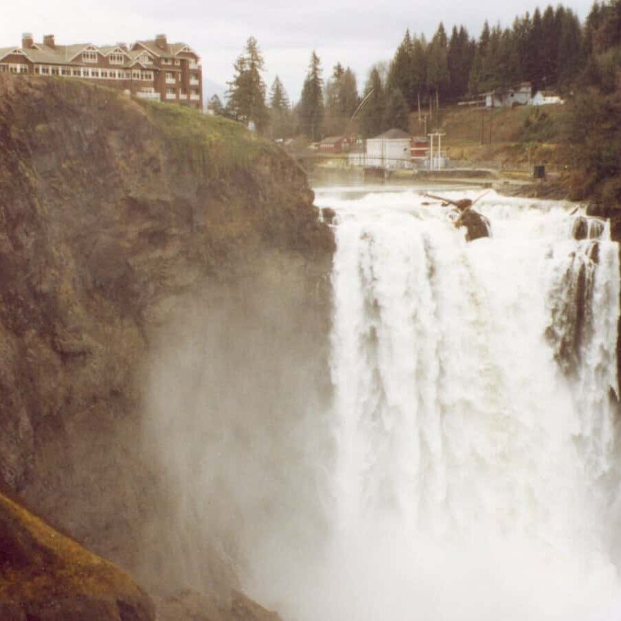 Snoqualmie Falls waterfall from Twin Peaks serie