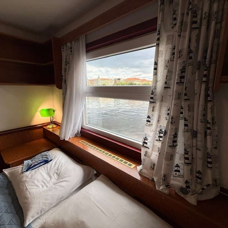 Botel Admiral