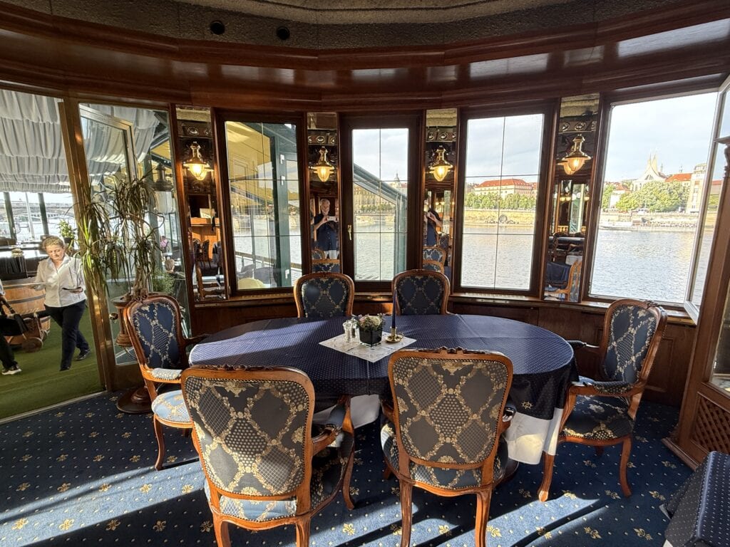 Botel Admiral Prag