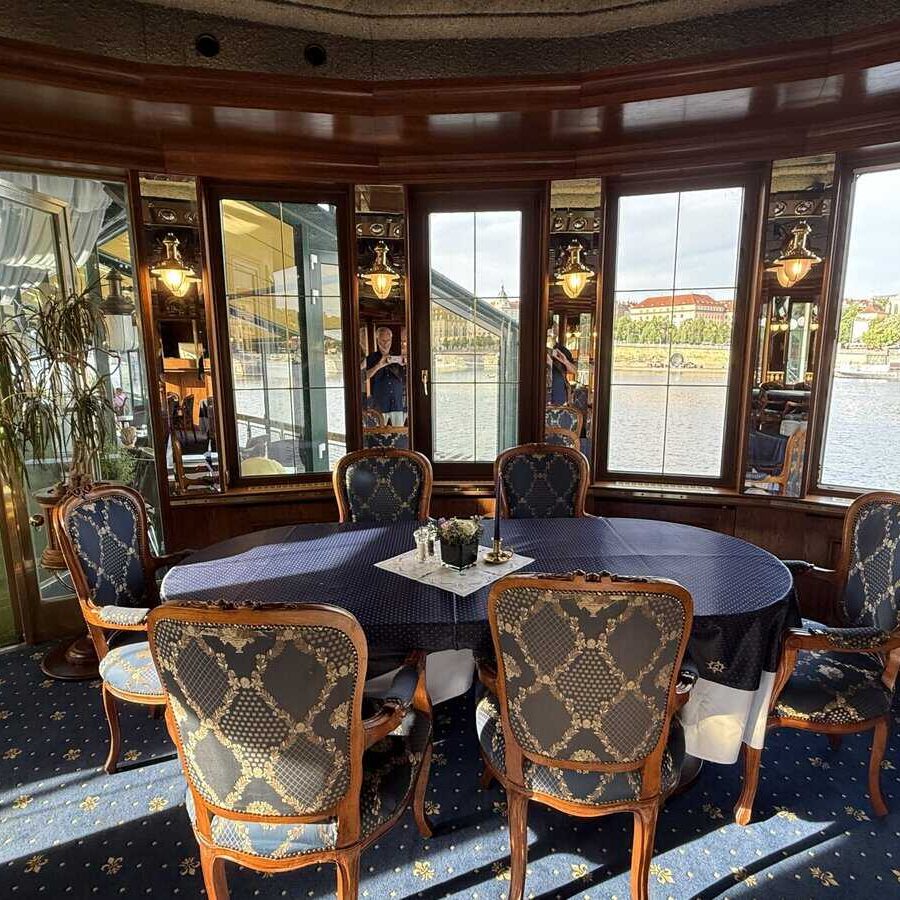 Botel Admiral Breakfast/dining
