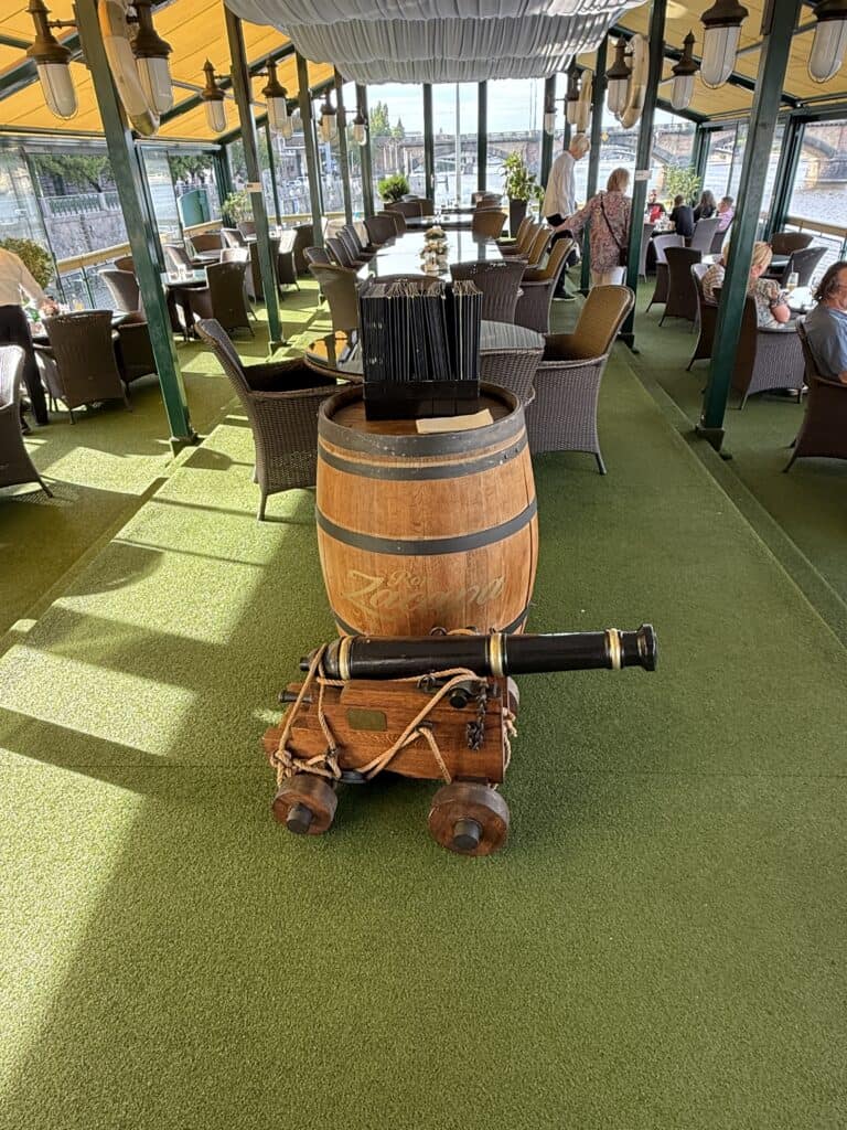Botel Admiral Prag
