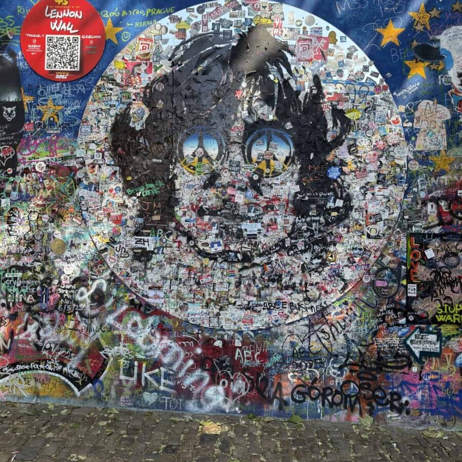 Lennon wall Malá Strana, Prague castle