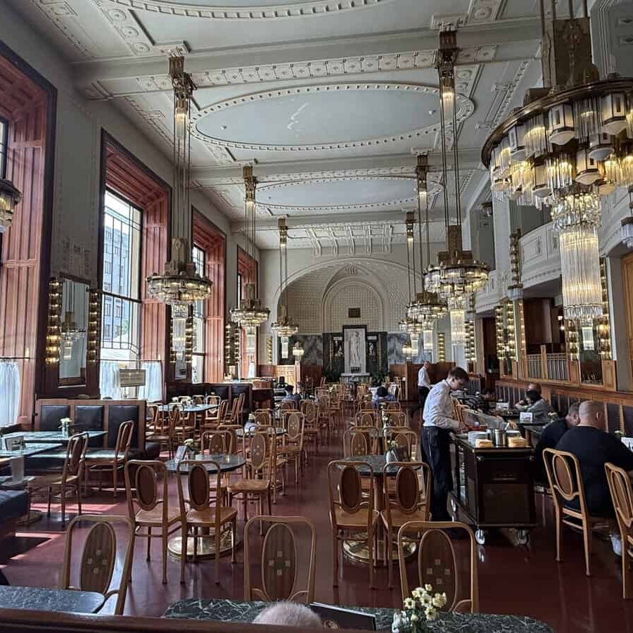 Municipal Cafe in Art Deco style Prague