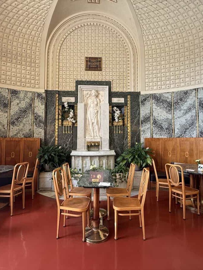 Municipal Cafe in Art Deco style Prague