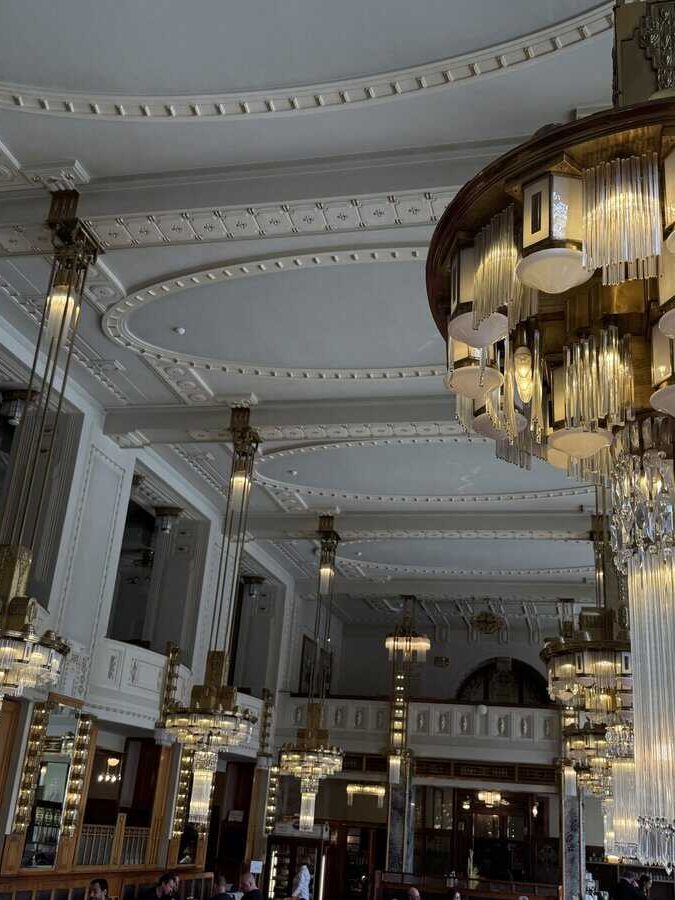 Municipal Cafe in Art Deco style Prague