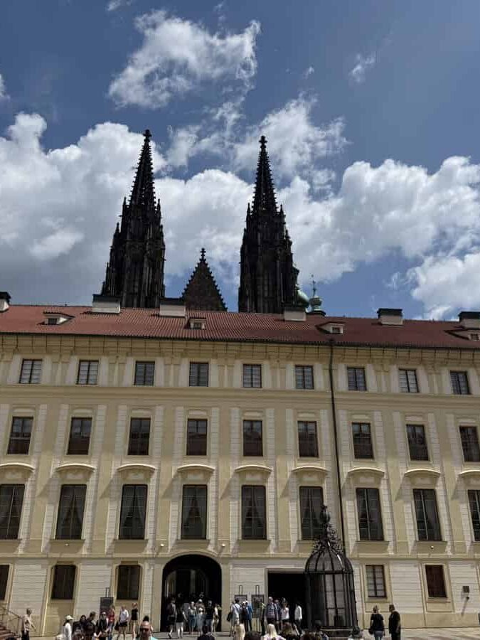St. Vitus-cathedral in the background