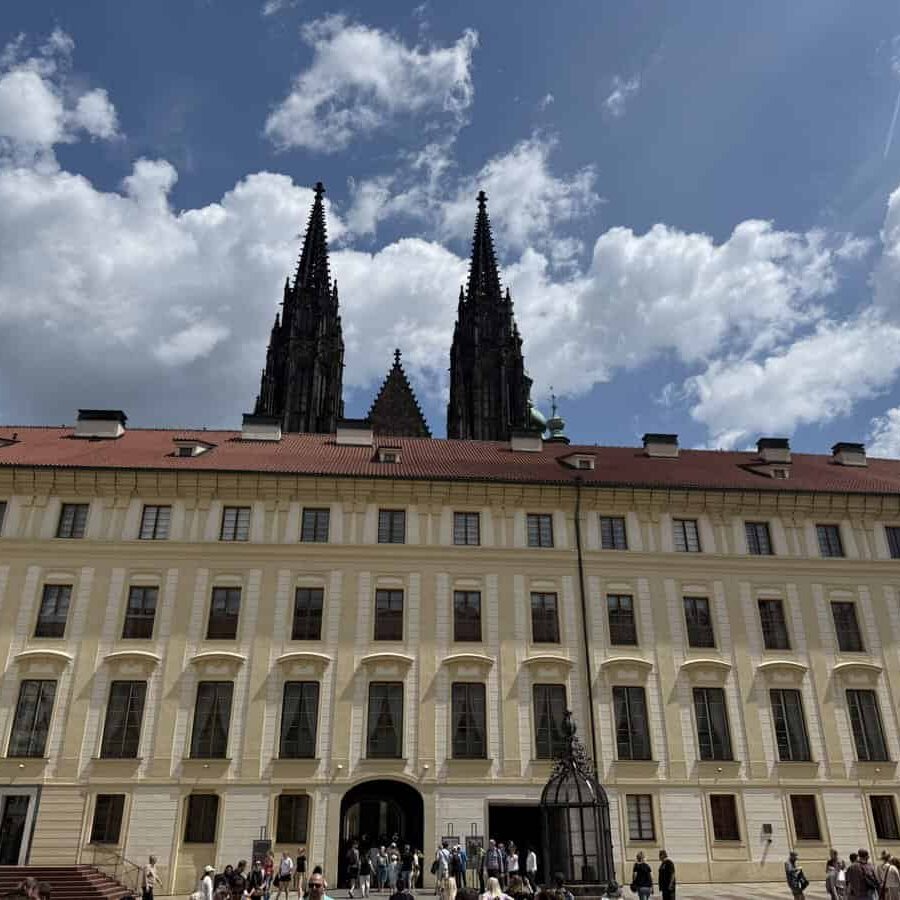 St. Vitus-cathedral in the background