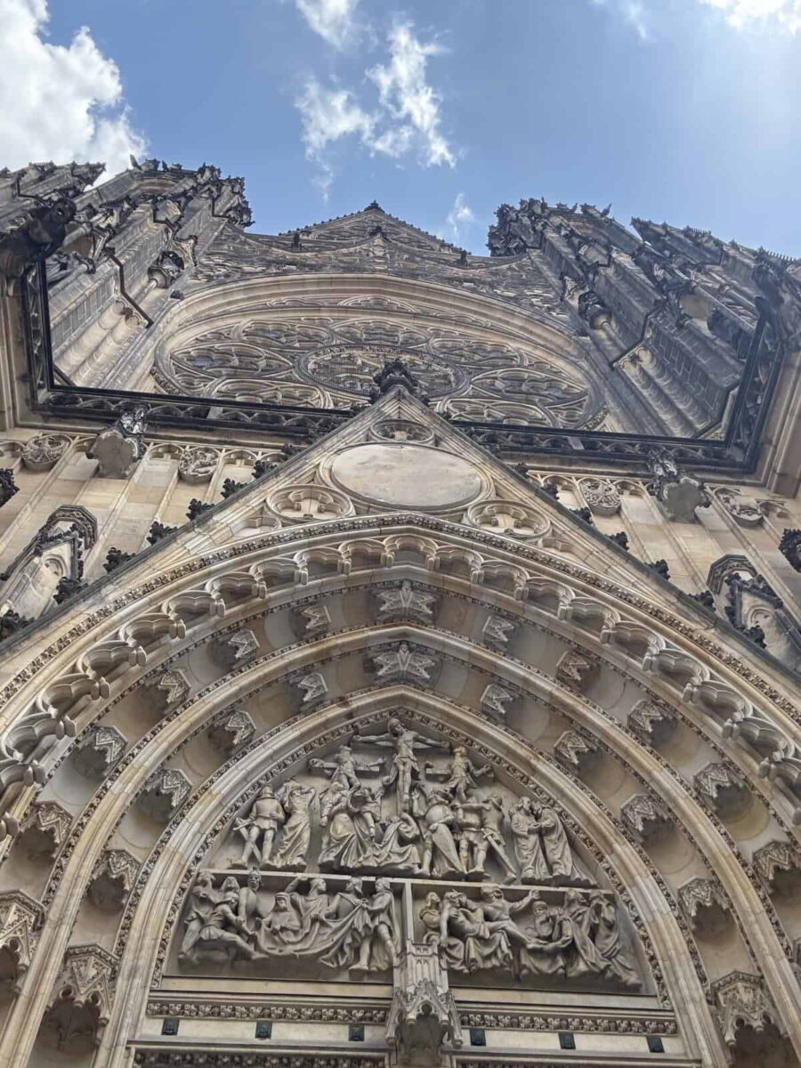 St. Vitus-cathedral in the background